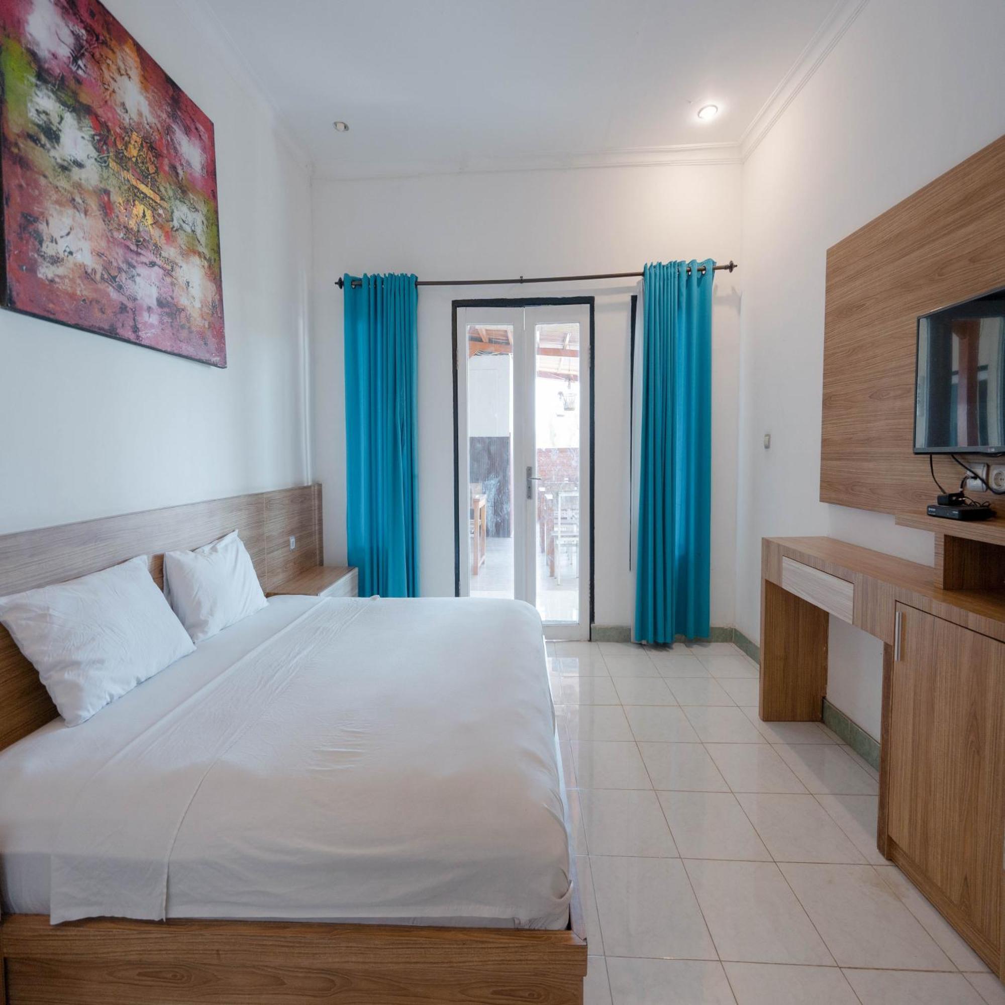 Gili White Bamboo Resort Гили Траванган Экстерьер фото