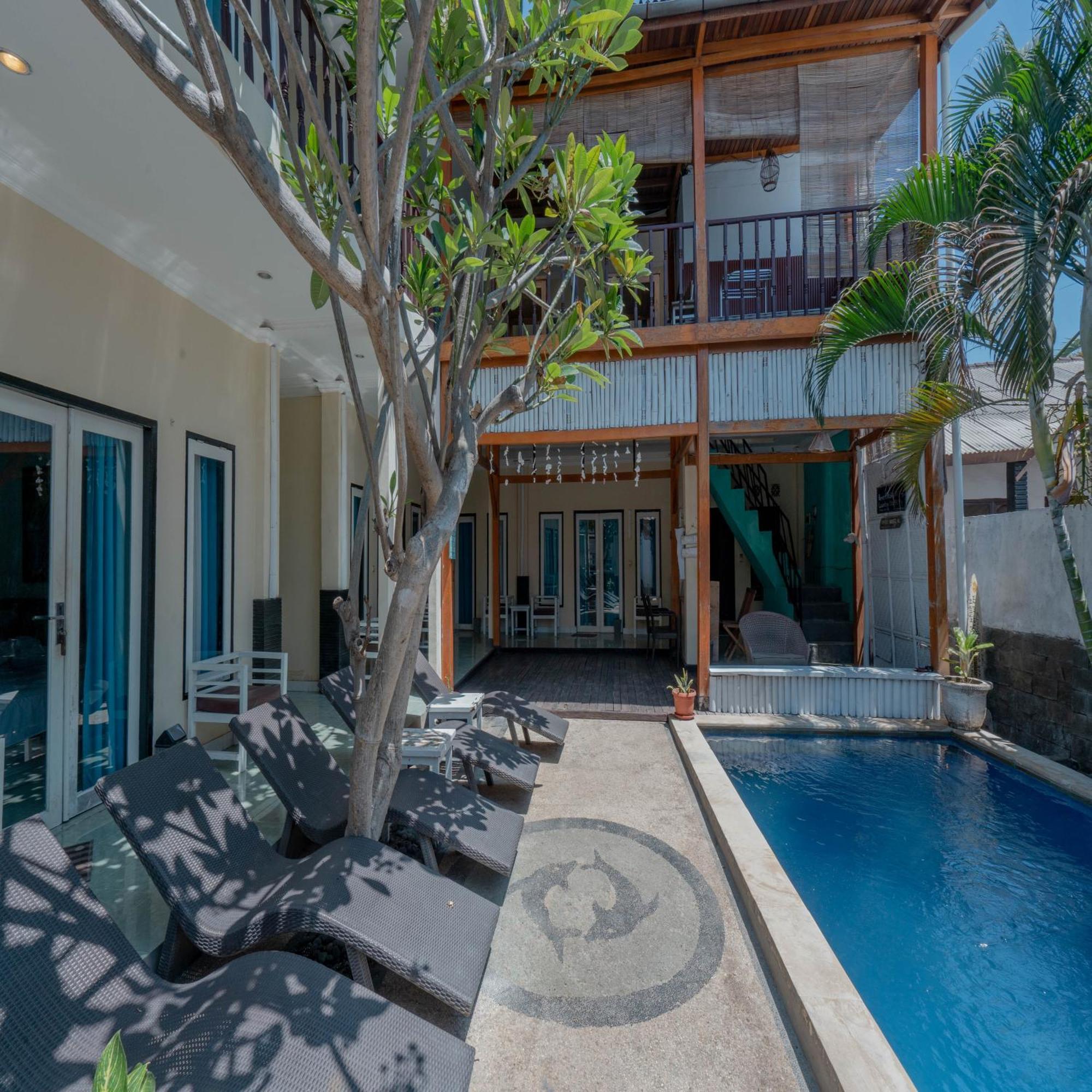 Gili White Bamboo Resort Гили Траванган Экстерьер фото